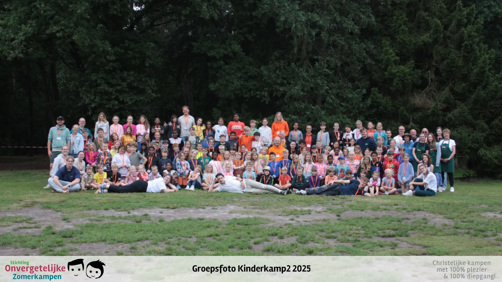 Groepsfoto van Kinderkamp week 2 in 2025