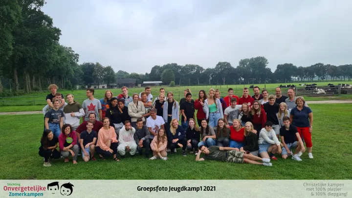 Groepsfoto van Jeugdkamp week 1 in 2021